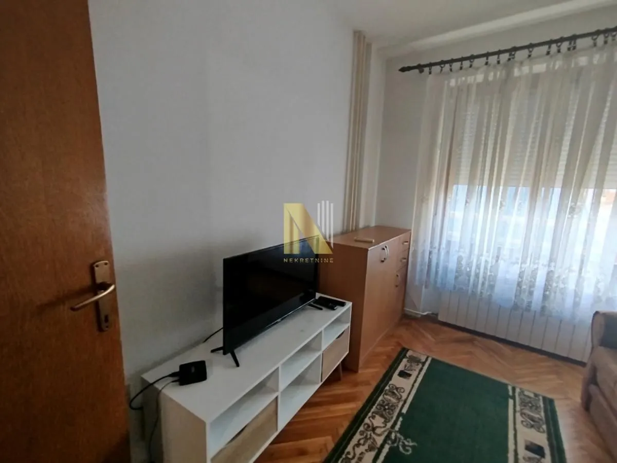 Izdavanje, jednosoban stan, 27m², Centar, Novi Sad