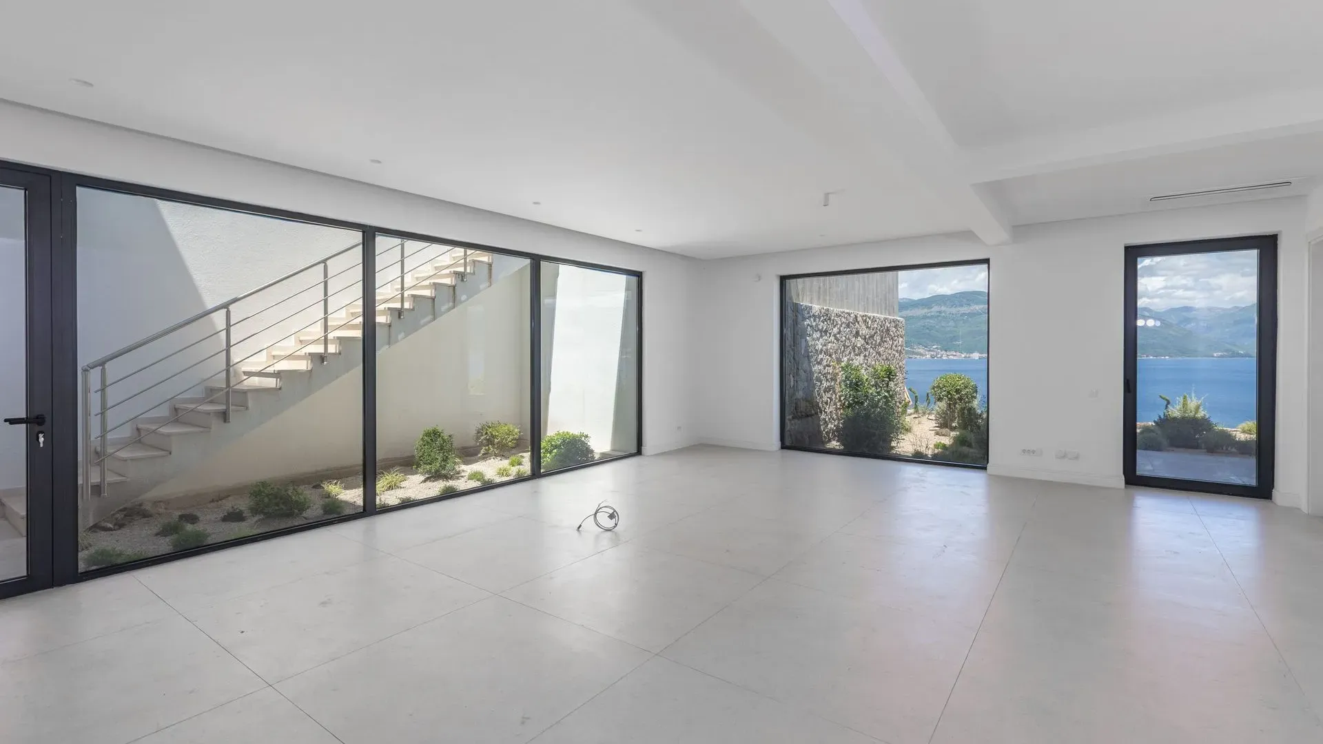 Prodaja, kuća, 328m², Krašići, Tivat