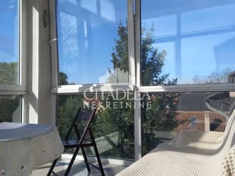 Izdavanje, trosoban stan, 110m², Zemun Kalvarija, Zemun Sve Podlokacije - image 8