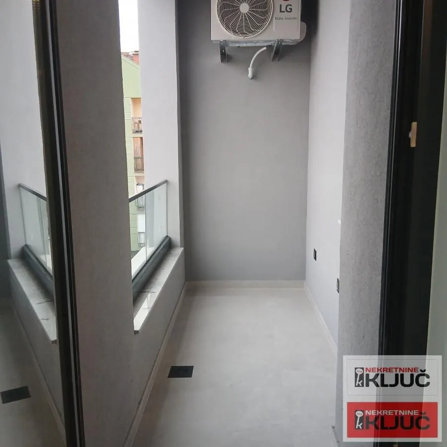 Prodaja, četvorosoban stan, 98m², Grbavica, Novi Sad Sve Podlokacije