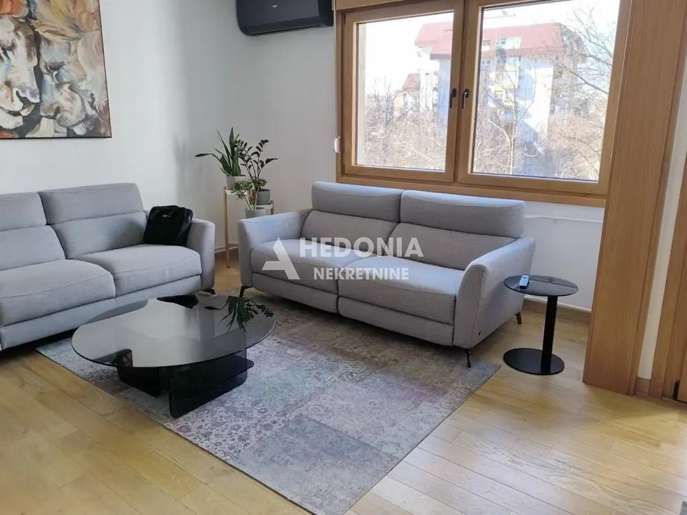 Prodaja, četvorosoban stan, 74m², Stari Grad, Beograd