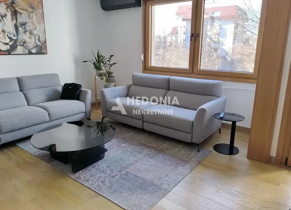 Sale, four bedroom apartment, 74m², Stari Grad, Beograd