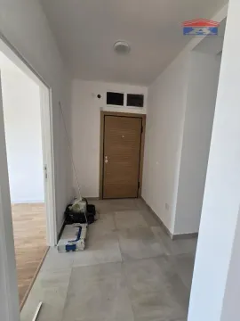 Izdavanje, trosoban stan, 73m², Novo naselje, Novi Sad - image 13