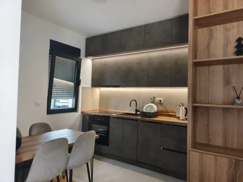 Izdavanje, dvosoban stan, 54m², Bijela, Herceg Novi - image 5