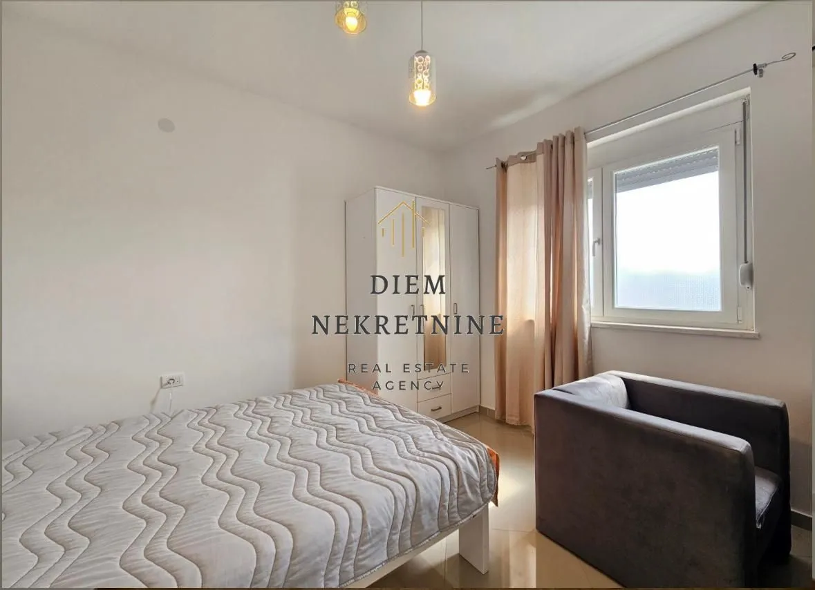 Prodaja, dvosoban stan, 78m², Šušanj, Bar