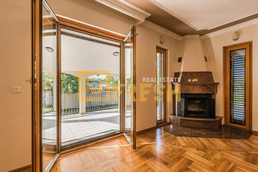 Rent, house, 370m², Zabjelo, Podgorica