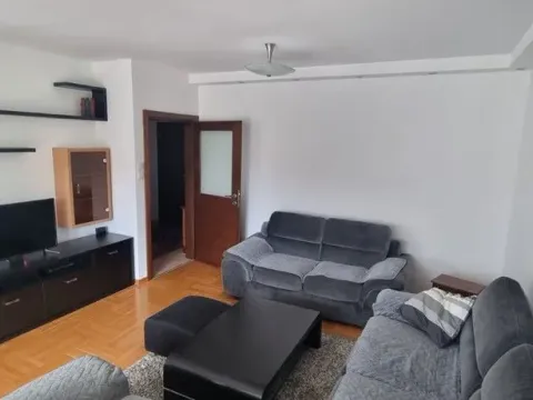 Izdavanje, dvosoban stan, 74m², Nova Dalmatinska, Podgorica - image 3