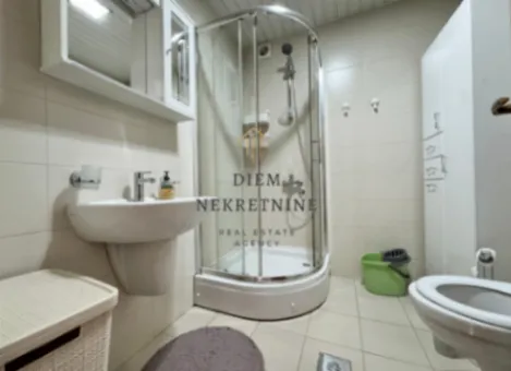 Izdavanje, jednosoban stan, 50m², City Kvart, Podgorica - image 11