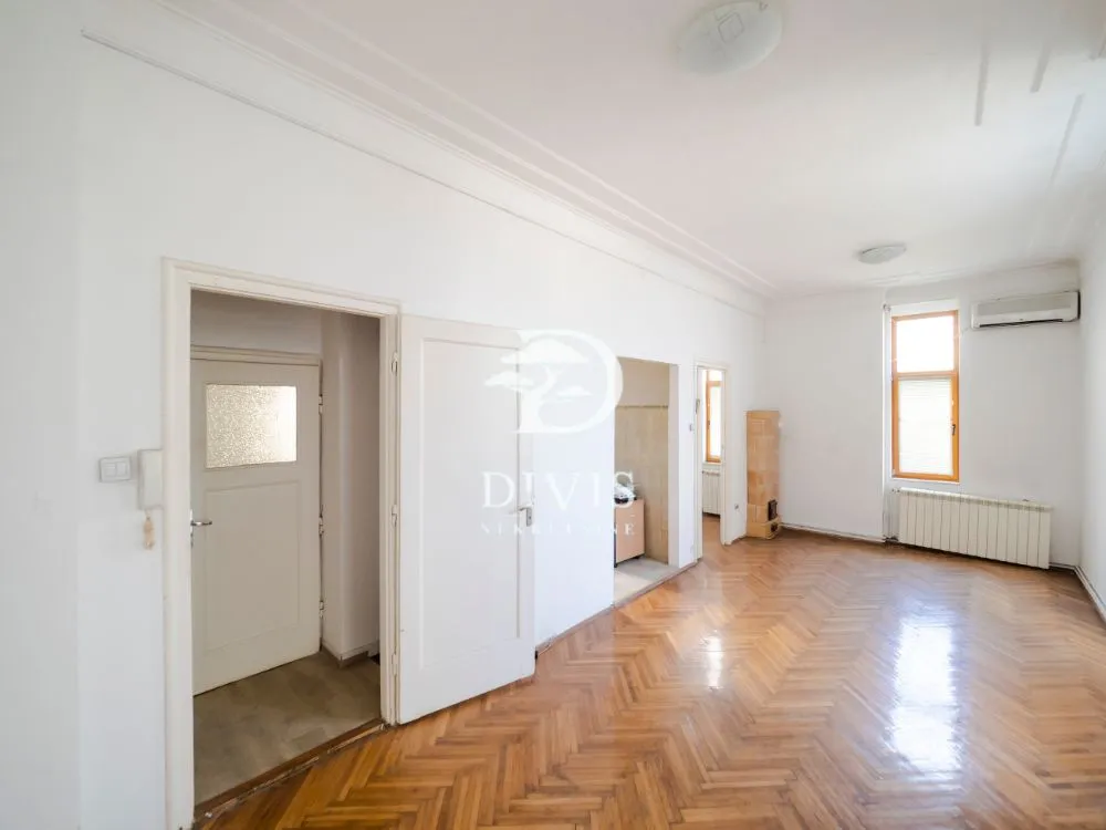 Prodaja, stan, 122m², Kalenić Pijaca, Vračar Sve Podlokacije