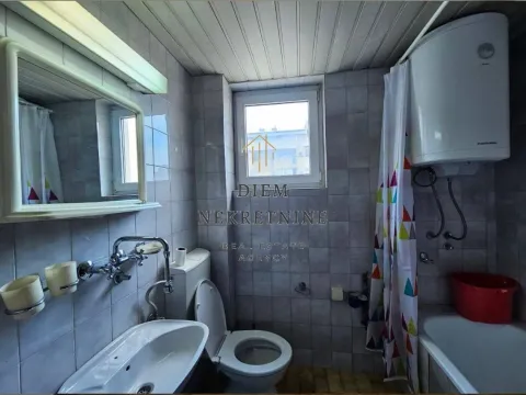 Rent, one bedroom apartment, 60m², Centar, Bar - image 7