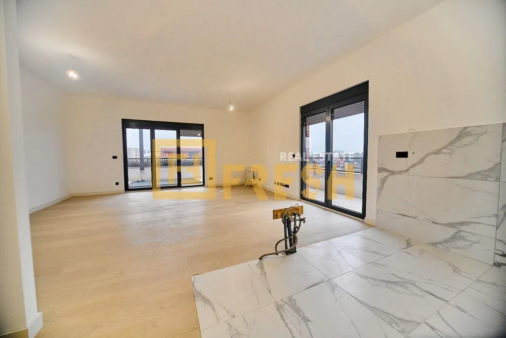 Prodaja, trosoban stan, 149m², Krivi Most, Podgorica