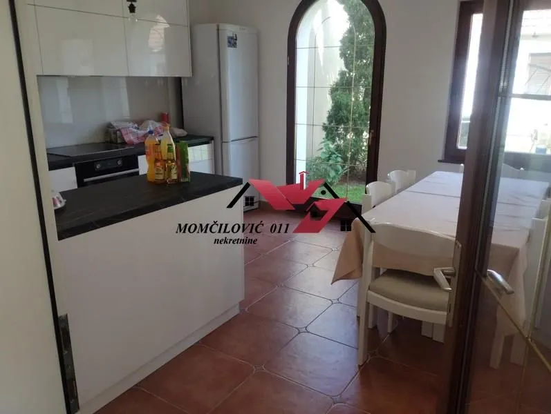 Prodaja, kuća, 175m², Centar, Stara Pazova