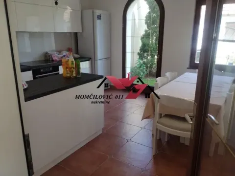 Prodaja, kuća, 175m², Centar, Stara Pazova - image 9