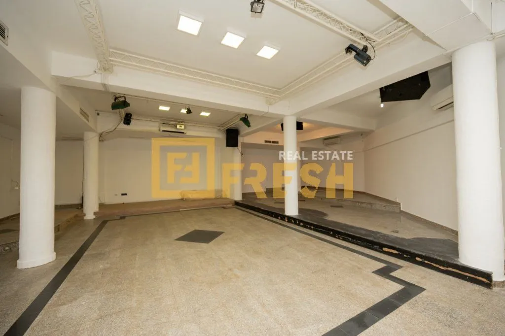 Rent, office space, 1000m², Centar, Podgorica