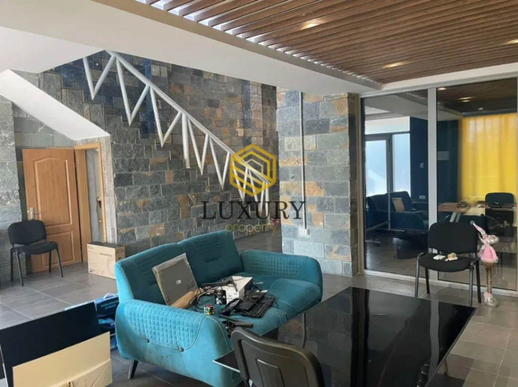 Rent, office space, 180m², Kod Big Fashion-a, Podgorica