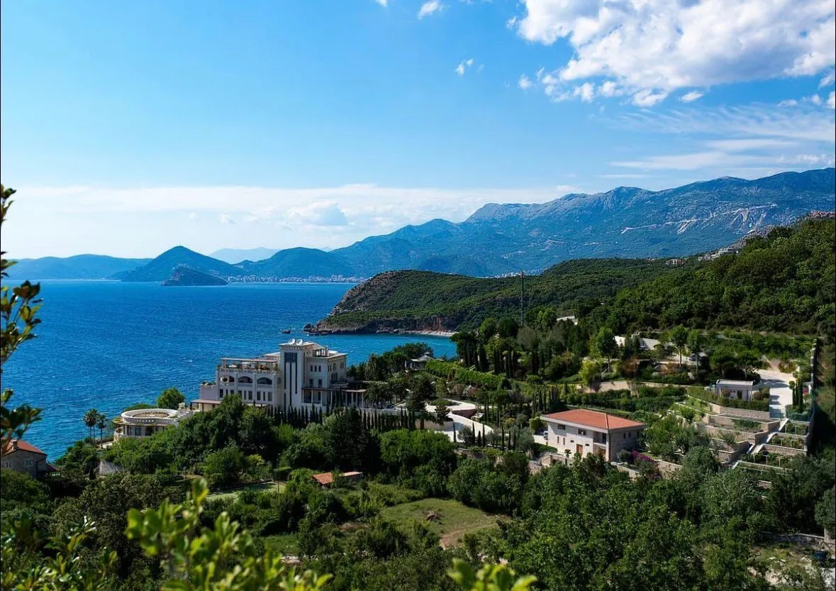 Sale, house, 300m², Reževići, Budva