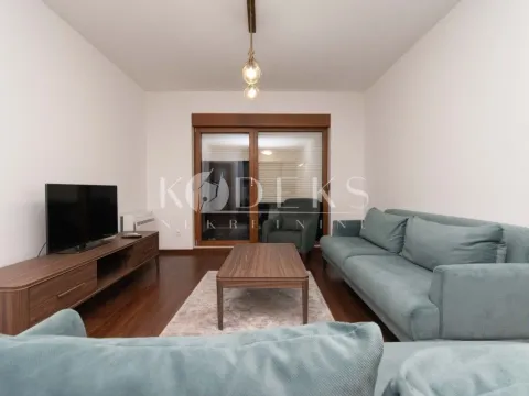 Izdavanje, dvosoban stan, 69m², Master Kvart, Podgorica