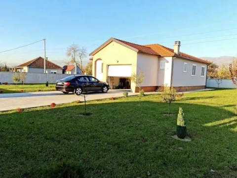 Izdavanje, kuća, 150m², Spuž, Danilovgrad - image 4