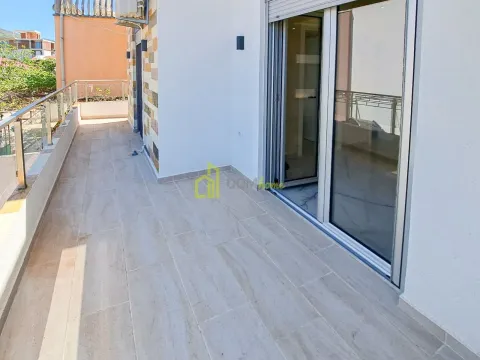 Izdavanje, kuća, 170m², Bar, Crna Gora - image 7