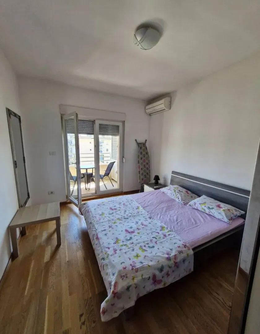 Rent, one bedroom apartment, 54m², City Kvart, Podgorica