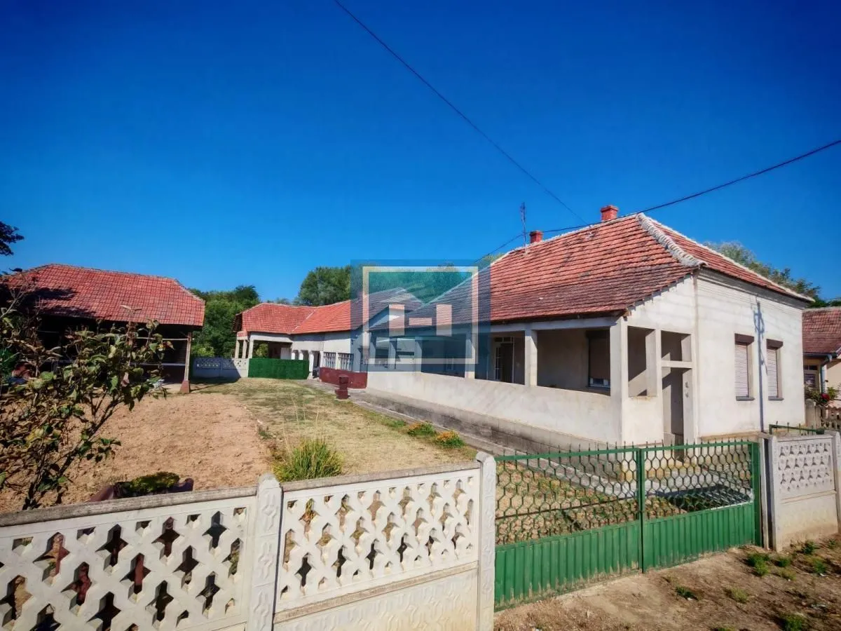 Prodaja, kuća, 177m², Donji Katun, Varvarin