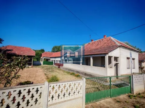 Sale, house, 177m², Donji Katun, Varvarin