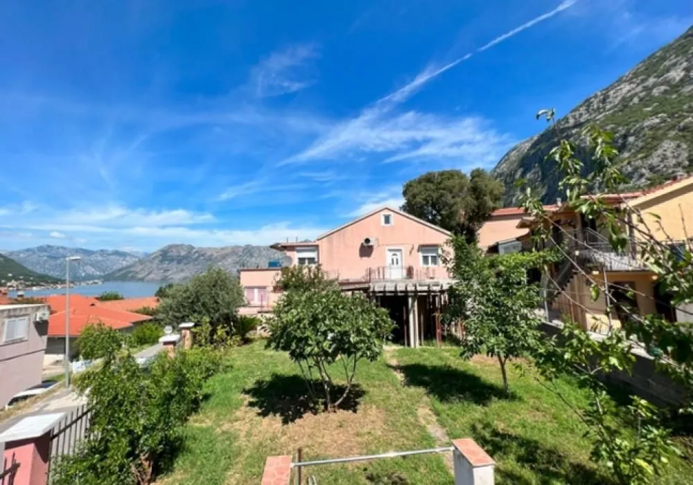 Sale, house, 200m², Kotor, Crna Gora