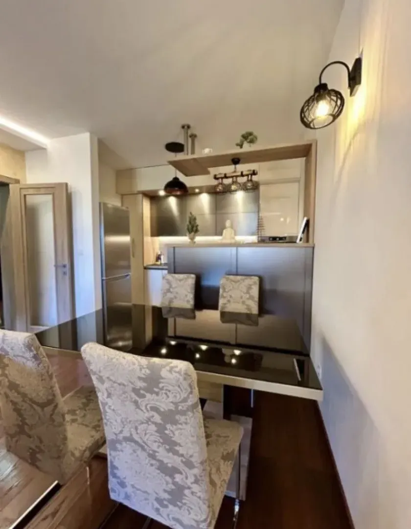 Izdavanje, dvosoban stan, 69m², Master Kvart, Podgorica