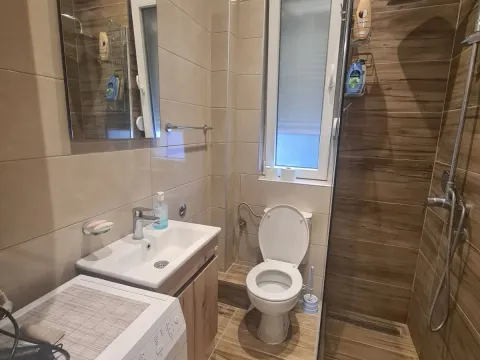 Izdavanje, jednosoban stan, 28m², Centar, Podgorica - image 1