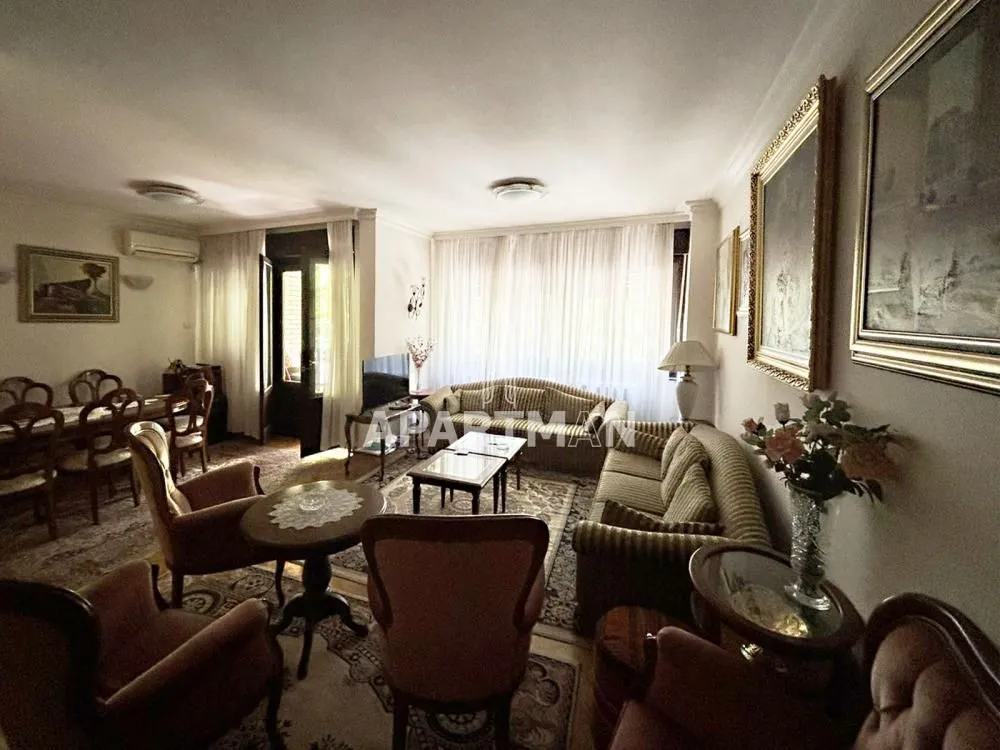 Sale, three bedroom apartment, 110m², Cvetni Trg, Vračar Sve Podlokacije