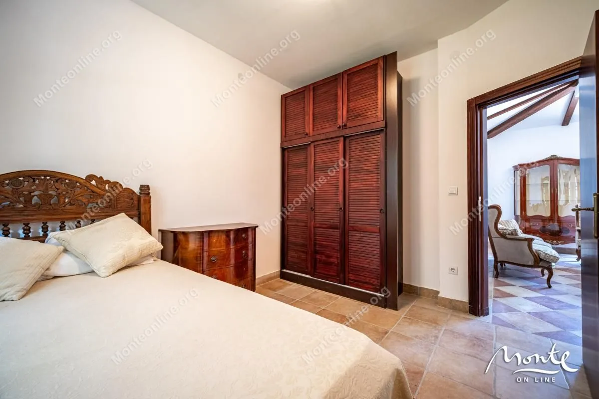 Prodaja, dvosoban stan, 92m², Kostanjica, Kotor
