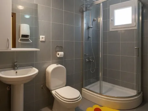 Sale, one bedroom apartment, 33m², Petrovac, Budva - image 6