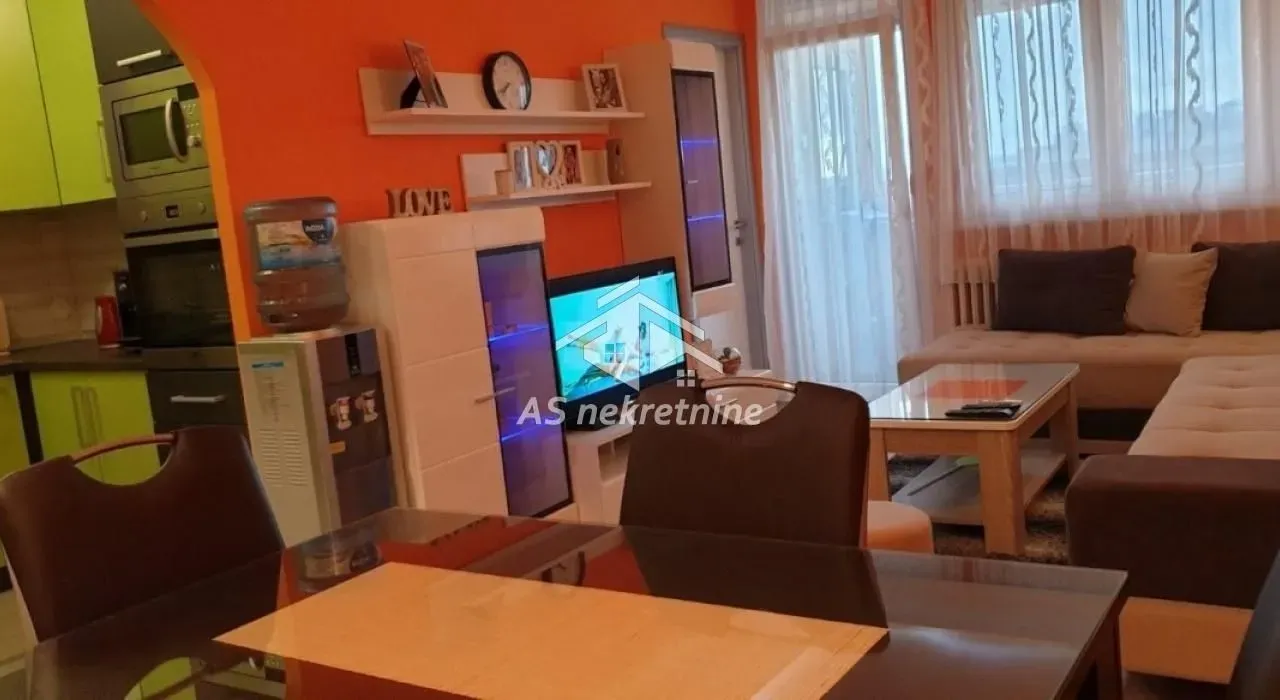 Izdavanje, dvosoban stan, 47m², Novi Beograd Sve Podlokacije, Beograd
