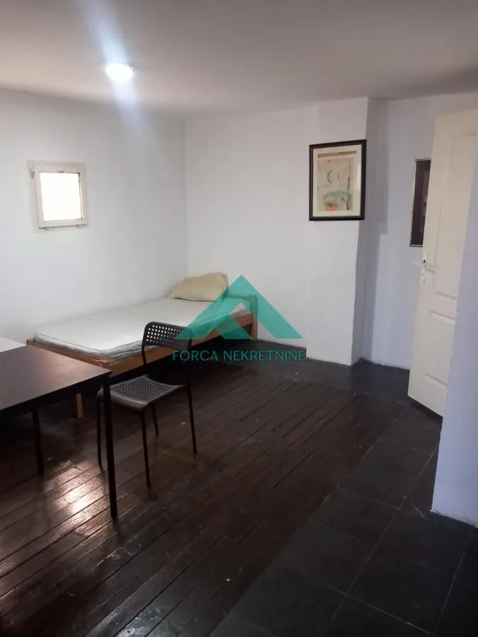 Sale, house, 120m², Mali Mokri Lug, Zvezdara Sve Podlokacije