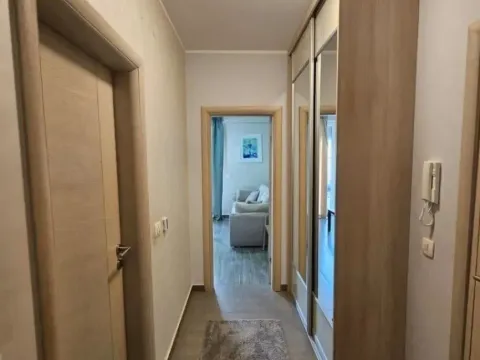 Rent, one bedroom apartment, 60m², Budva, Crna Gora - image 7