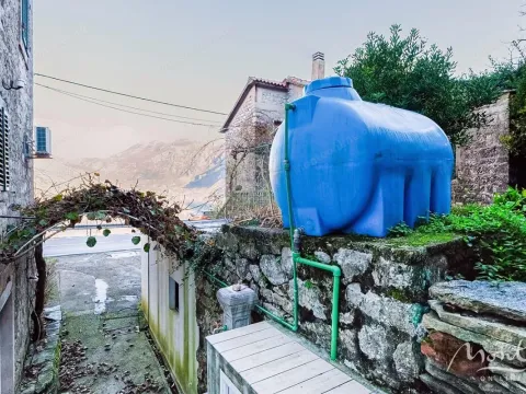 Prodaja, kuća, 333m², Kostanjica, Kotor - image 26