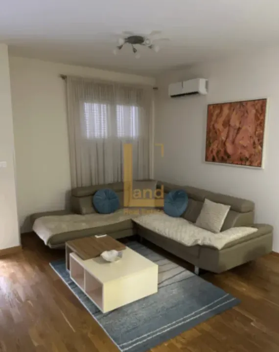 Izdavanje, dvosoban stan, 64m², City Kvart, Podgorica