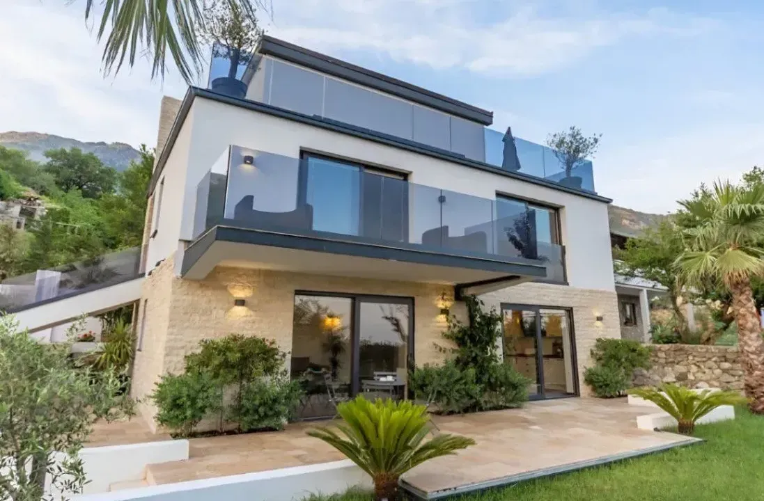 Sale, apartment, 293m², Markovići, Budva