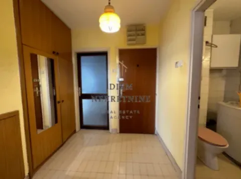 Prodaja, dvosoban stan, 82m², Centar, Bar - image 3