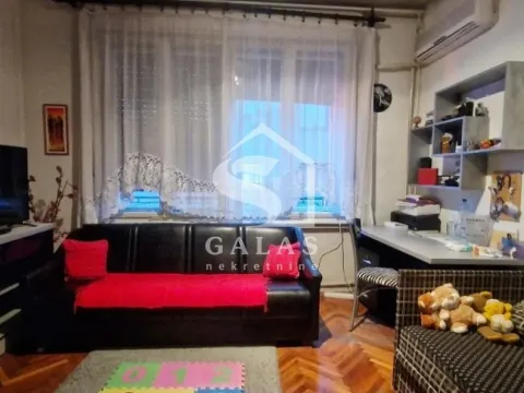 Prodaja, četvorosoban stan, 111m², Vračar Hram, Vračar Sve Podlokacije - image 7