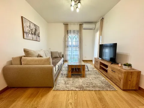 Izdavanje, jednosoban stan, 46m², City Kvart, Podgorica - image 3