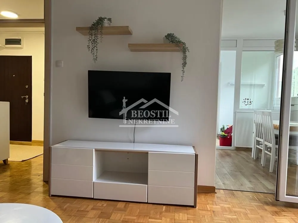 Rent, two bedroom apartment, 66m², Novi Beograd Blok 63, Novi Beograd Sve Podlokacije