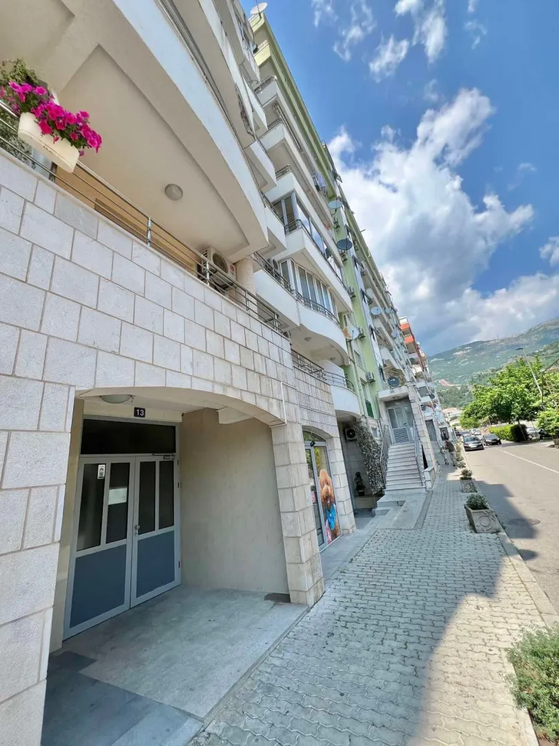 Rent, one bedroom apartment, 45m², Budva, Crna Gora