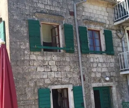 Prodaja, kuća, 81m², Stoliv, Kotor
