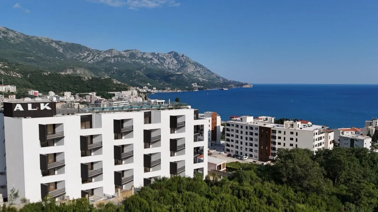 Sale, one bedroom apartment, 55m², Bečići, Budva