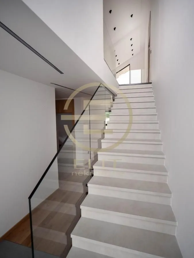 Prodaja, kuća, 143m², Veternik, Novi Sad Sve Podlokacije