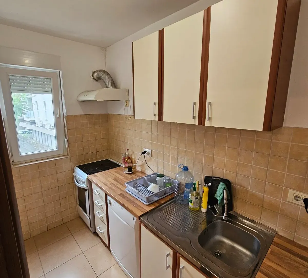 Prodaja, trosoban stan, 96m², Ljubović, Podgorica