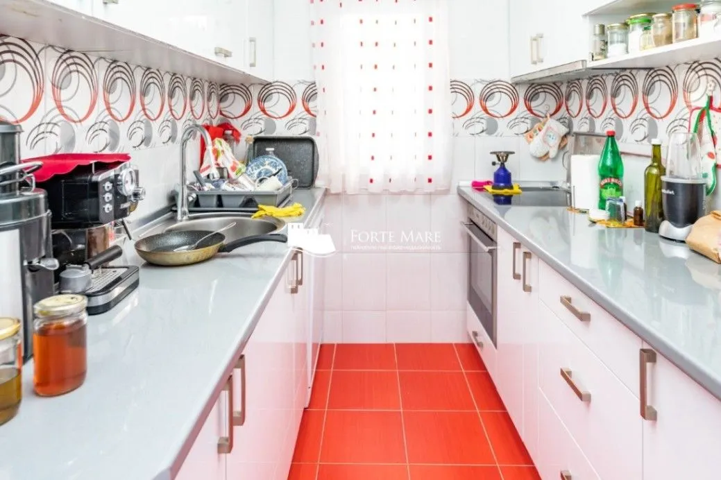 Prodaja, dvosoban stan, 92m², Herceg Novi, Crna Gora