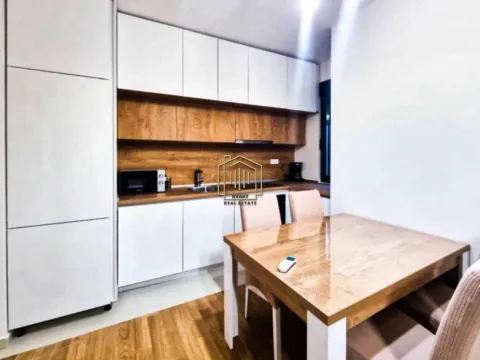 Izdavanje, dvosoban stan, 53m², City Kvart, Podgorica - image 2