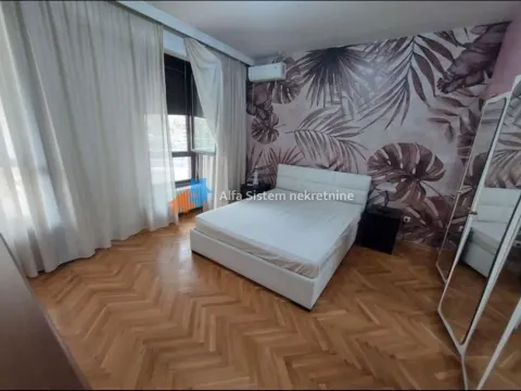 Izdavanje, kuća, 240m², Banovo Brdo, Beograd - image 27